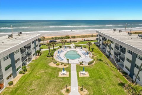 Condo in Ormond Beach, Florida, 2 bedrooms № 2195458 - photo 3