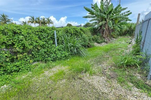 Commercial property in Miami-Dade, Florida № 2013183 - photo 9