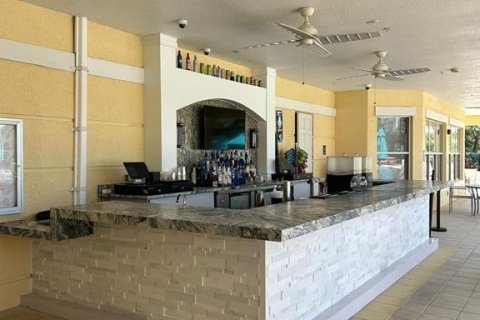 Condo in Orlando, Florida, 3 bedrooms  № 2330725 - photo 5