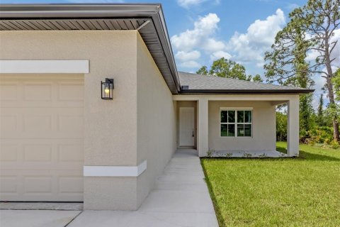 Купить виллу или дом в Норт-Порт, Флорида 3 комнаты, 150.04м2, № 2098342 - фото 2