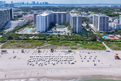 Condominio en venta en Miami Beach, Florida, 3 dormitorios, 204.66 m2 № 2029116 - foto 24