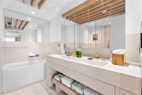Condominio en venta en Miami Beach, Florida, 3 dormitorios, 204.66 m2 № 2029116 - foto 12