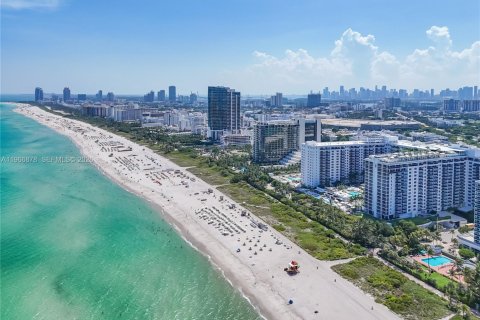 Condominio en venta en Miami Beach, Florida, 3 dormitorios, 204.66 m2 № 2029116 - foto 27