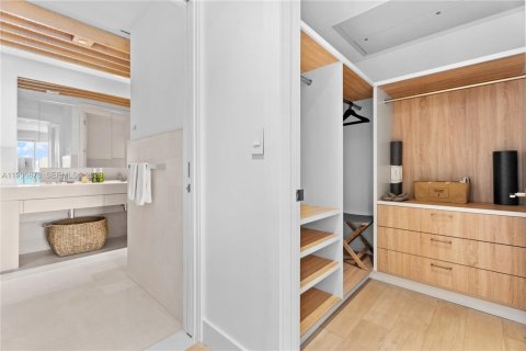Condominio en venta en Miami Beach, Florida, 3 dormitorios, 204.66 m2 № 2029116 - foto 13