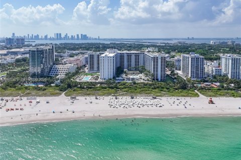 Condominio en venta en Miami Beach, Florida, 3 dormitorios, 204.66 m2 № 2029116 - foto 25