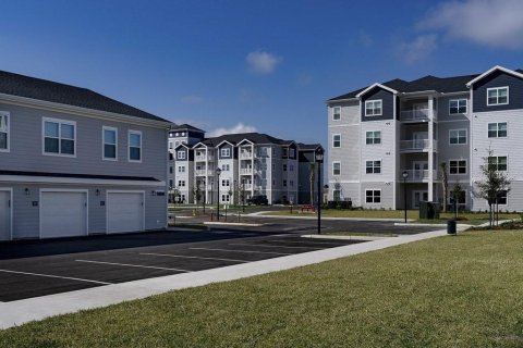 Apartment in Winter Haven, Florida 1 bedroom, 69.77 sq.m. № 2209126 - photo 2