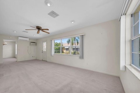 Condominio en venta en Seminole, Florida, 2 dormitorios, 146.32 m2 № 2100264 - foto 6