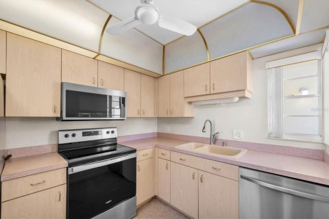 Condominio en venta en Seminole, Florida, 2 dormitorios, 146.32 m2 № 2100264 - foto 18