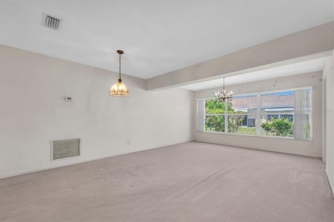 Condominio en venta en Seminole, Florida, 2 dormitorios, 146.32 m2 № 2100264 - foto 11
