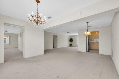 Condominio en venta en Seminole, Florida, 2 dormitorios, 146.32 m2 № 2100264 - foto 9