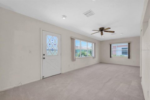 Condominio en venta en Seminole, Florida, 2 dormitorios, 146.32 m2 № 2100264 - foto 4