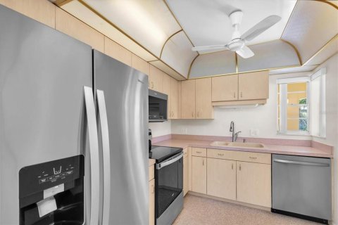 Condominio en venta en Seminole, Florida, 2 dormitorios, 146.32 m2 № 2100264 - foto 17
