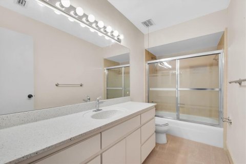 Condominio en venta en Seminole, Florida, 2 dormitorios, 146.32 m2 № 2100264 - foto 26