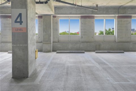 Copropriété à vendre à Miami, Floride: 2 chambres, 100.52 m2 № 1978524 - photo 11