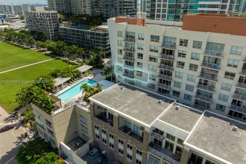 Copropriété à vendre à Miami, Floride: 2 chambres, 100.52 m2 № 1978524 - photo 4