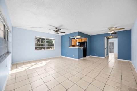 Copropriété à vendre à West Palm Beach, Floride: 1 chambre, 63.55 m2 № 2083179 - photo 14