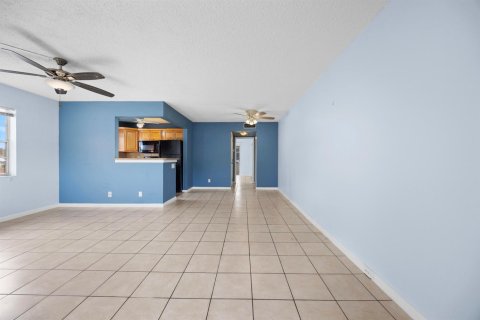 Copropriété à vendre à West Palm Beach, Floride: 1 chambre, 63.55 m2 № 2083179 - photo 25