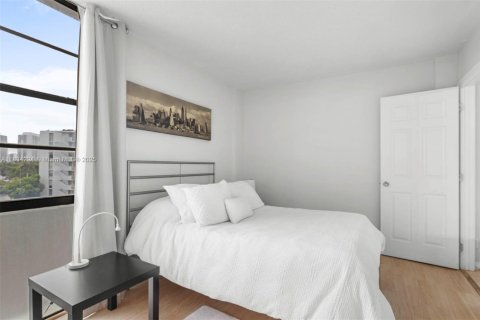 Condominio en venta en Aventura, Florida, 2 dormitorios, 87.7 m2 № 1817636 - foto 14