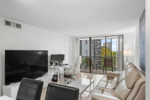 Condominio en venta en Aventura, Florida, 2 dormitorios, 87.7 m2 № 1817636 - foto 5