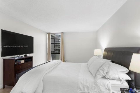Condominio en venta en Aventura, Florida, 2 dormitorios, 87.7 m2 № 1817636 - foto 8