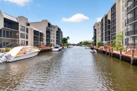 Condominio en alquiler en Boca Raton, Florida, 2 dormitorios, 104.98 m2 № 2084989 - foto 2
