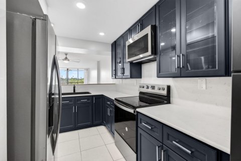 Condominio en alquiler en Boca Raton, Florida, 2 dormitorios, 104.98 m2 № 2084989 - foto 10