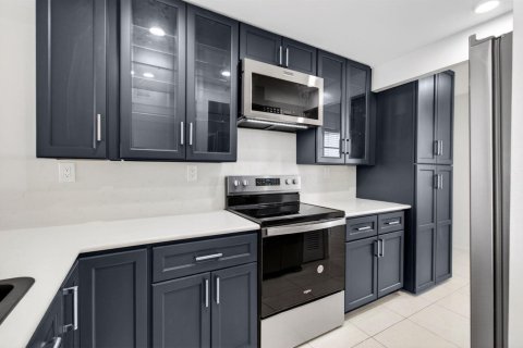 Condominio en alquiler en Boca Raton, Florida, 2 dormitorios, 104.98 m2 № 2084989 - foto 9