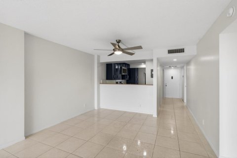 Condominio en alquiler en Boca Raton, Florida, 2 dormitorios, 104.98 m2 № 2084989 - foto 18