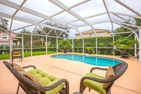 House in Coral Springs, Florida 5 bedrooms, 305.65 sq.m. № 1764133 - photo 5