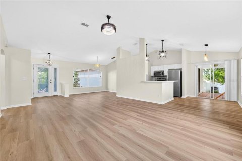Casa en alquiler en Minneola, Florida, 3 dormitorios, 140.93 m2 № 1903383 - foto 6