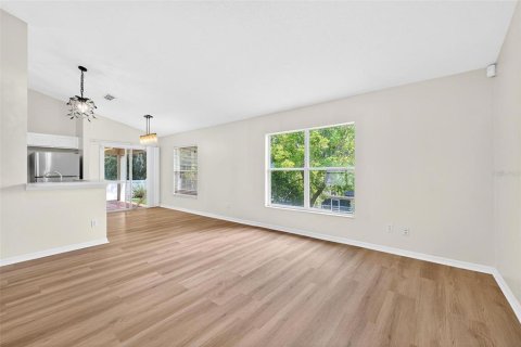 Casa en alquiler en Minneola, Florida, 3 dormitorios, 140.93 m2 № 1903383 - foto 10