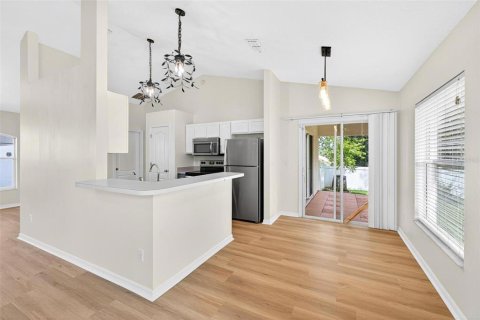 Casa en alquiler en Minneola, Florida, 3 dormitorios, 140.93 m2 № 1903383 - foto 12