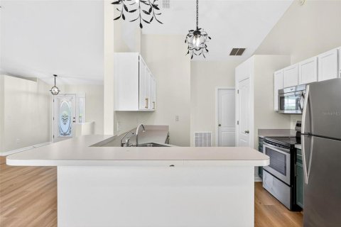 Casa en alquiler en Minneola, Florida, 3 dormitorios, 140.93 m2 № 1903383 - foto 15
