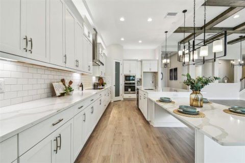 Casa en alquiler en San Antonio, Florida, 5 dormitorios, 291.53 m2 № 1854463 - foto 25