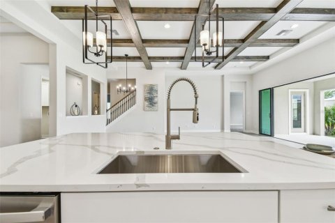 Casa en alquiler en San Antonio, Florida, 5 dormitorios, 291.53 m2 № 1854463 - foto 26