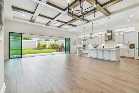 Casa en alquiler en San Antonio, Florida, 5 dormitorios, 291.53 m2 № 1854463 - foto 10
