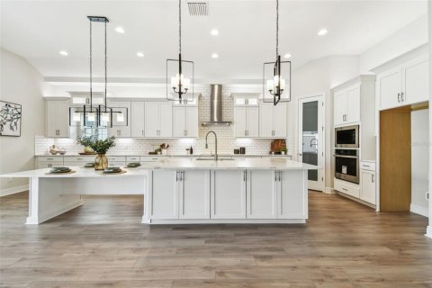 Casa en alquiler en San Antonio, Florida, 5 dormitorios, 291.53 m2 № 1854463 - foto 27
