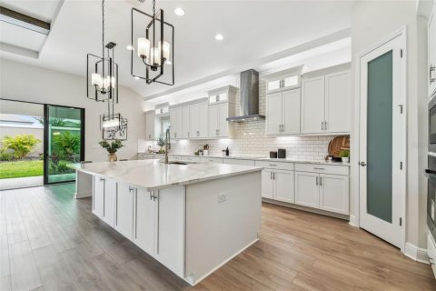 Casa en alquiler en San Antonio, Florida, 5 dormitorios, 291.53 m2 № 1854463 - foto 22