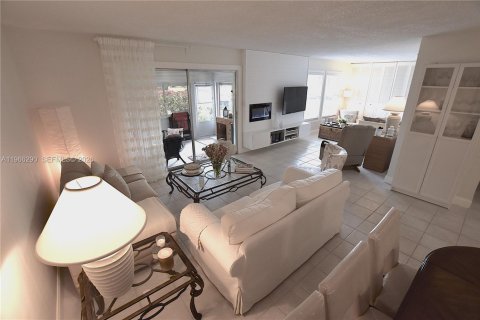 Casa en venta en Lake Worth, Florida, 2 dormitorios, 95.13 m2 № 2028113 - foto 18