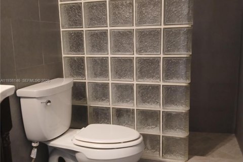 Купить кондоминиум в Санрайз, Флорида 2 спальни, 95.69м2, № 1995844 - фото 5