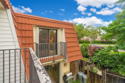 House in Plantation, Florida 2 bedrooms, 127.46 sq.m. № 1945550 - photo 24