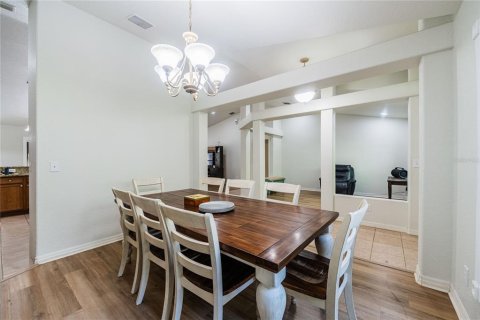 Villa ou maison à vendre à Riverview, Floride: 5 chambres, 248.42 m2 № 2295298 - photo 12