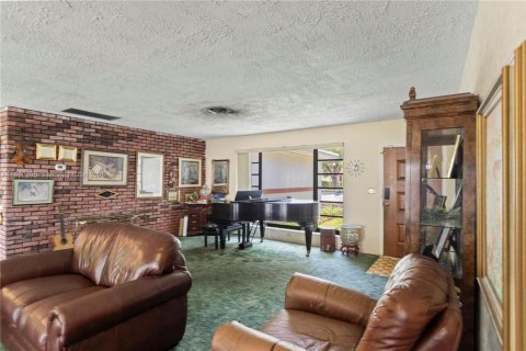 Casa en venta en Miami Beach, Florida, 3 dormitorios, 179.49 m2 № 1890018 - foto 11