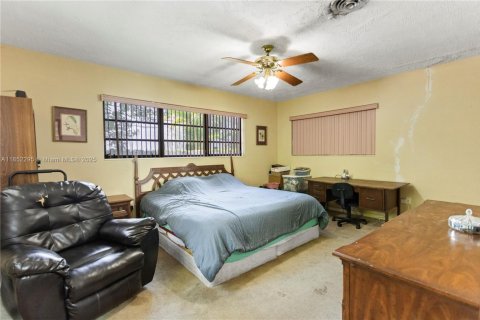 Casa en venta en Miami Beach, Florida, 3 dormitorios, 179.49 m2 № 1890018 - foto 13
