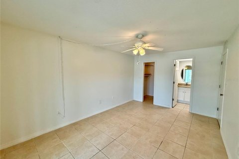 Copropriété à louer à New Port Richey, Floride: 2 chambres, 102.56 m2 № 2167412 - photo 13