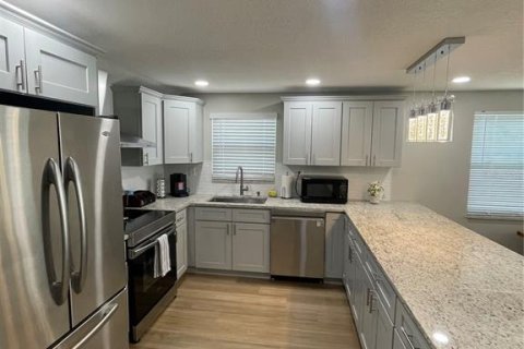 Villa ou maison à vendre à Zephyrhills, Floride: 2 chambres, 86.49 m2 № 2195331 - photo 10