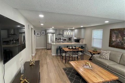 Villa ou maison à vendre à Zephyrhills, Floride: 2 chambres, 86.49 m2 № 2195331 - photo 5
