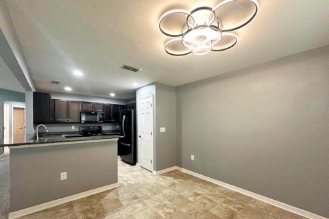 Villa ou maison à louer à Haines City, Floride: 4 chambres, 157 m2 № 2416712 - photo 3