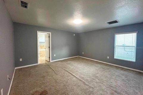 Villa ou maison à louer à Haines City, Floride: 4 chambres, 157 m2 № 2416712 - photo 8