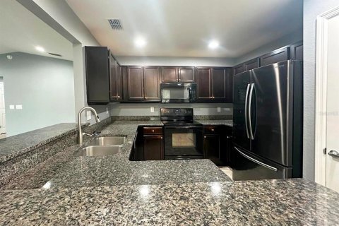 Villa ou maison à louer à Haines City, Floride: 4 chambres, 157 m2 № 2416712 - photo 5